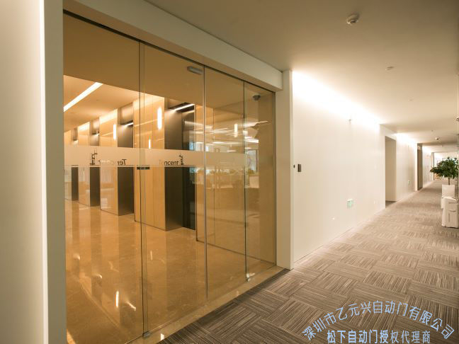 办公室人脸识别门禁感应香蕉色在线播放-香蕉在线视频播放兴为深圳腾讯办公室量身定制